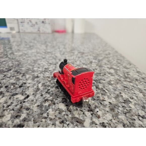 Thomas & Friends | Diecast Railway Train | Red Engine Gullane 2002 James - Picture 4 of 7